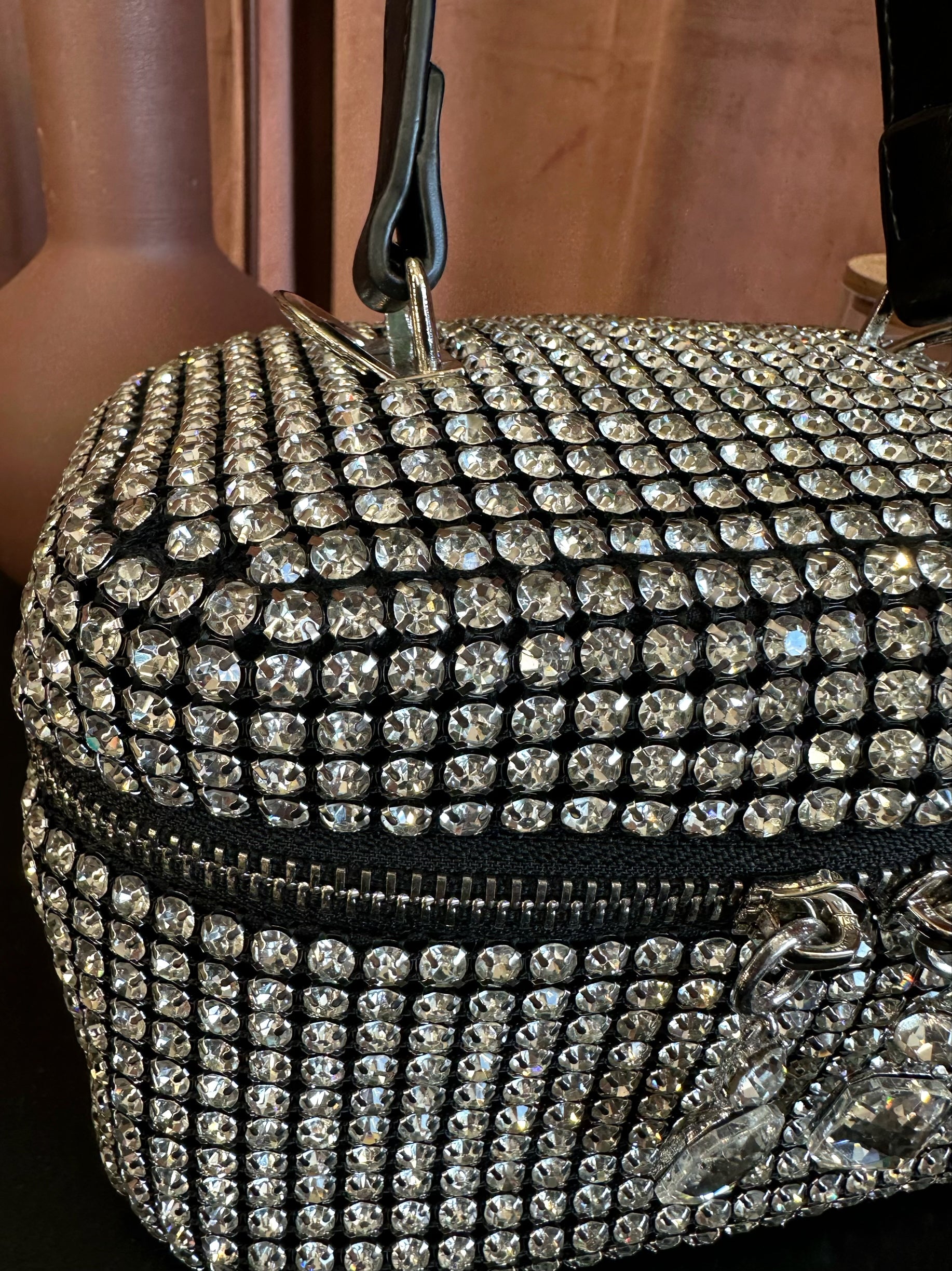 Rankinė ‘White handbag’