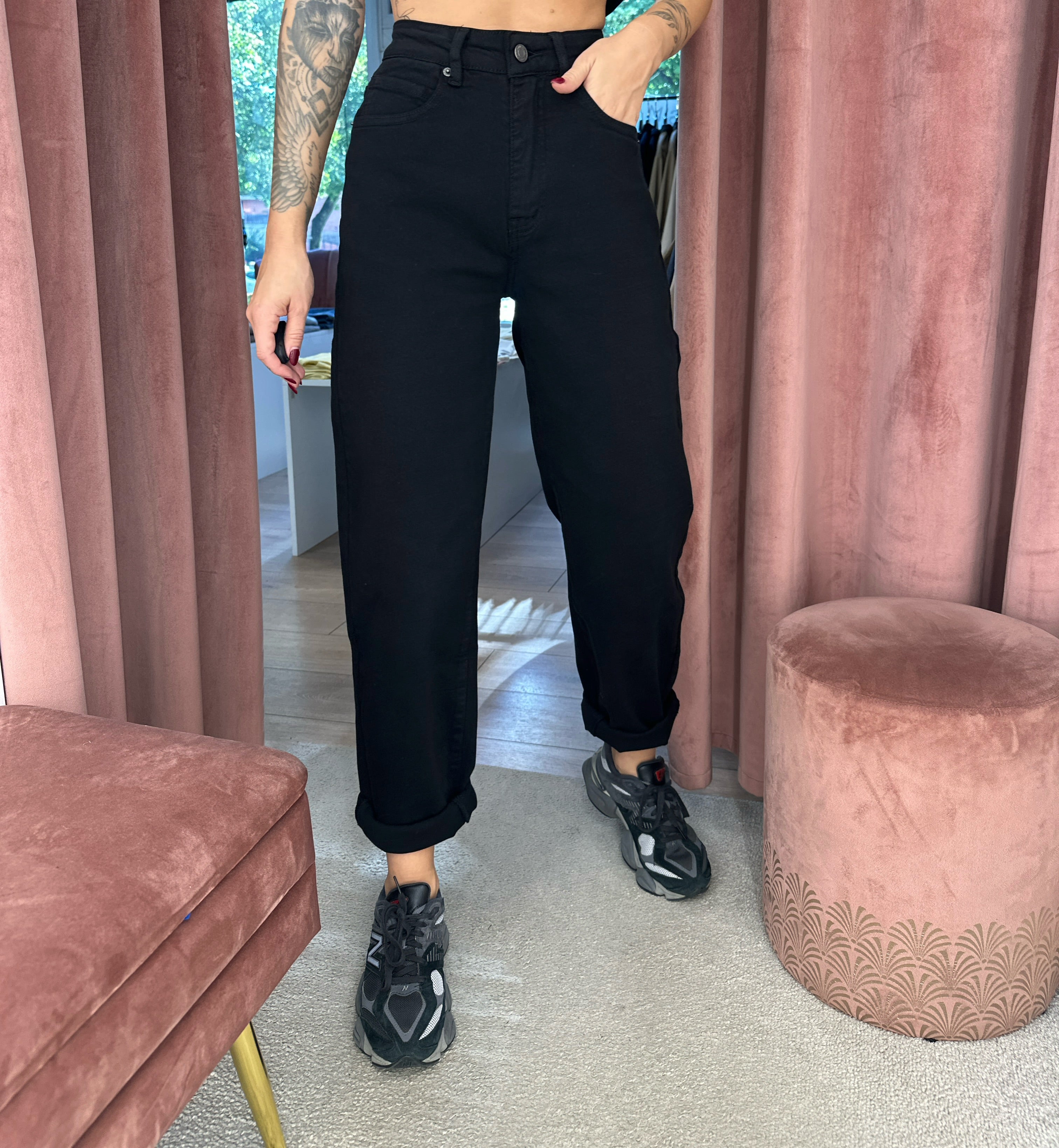 Džinsai ‘Mom-fit black’