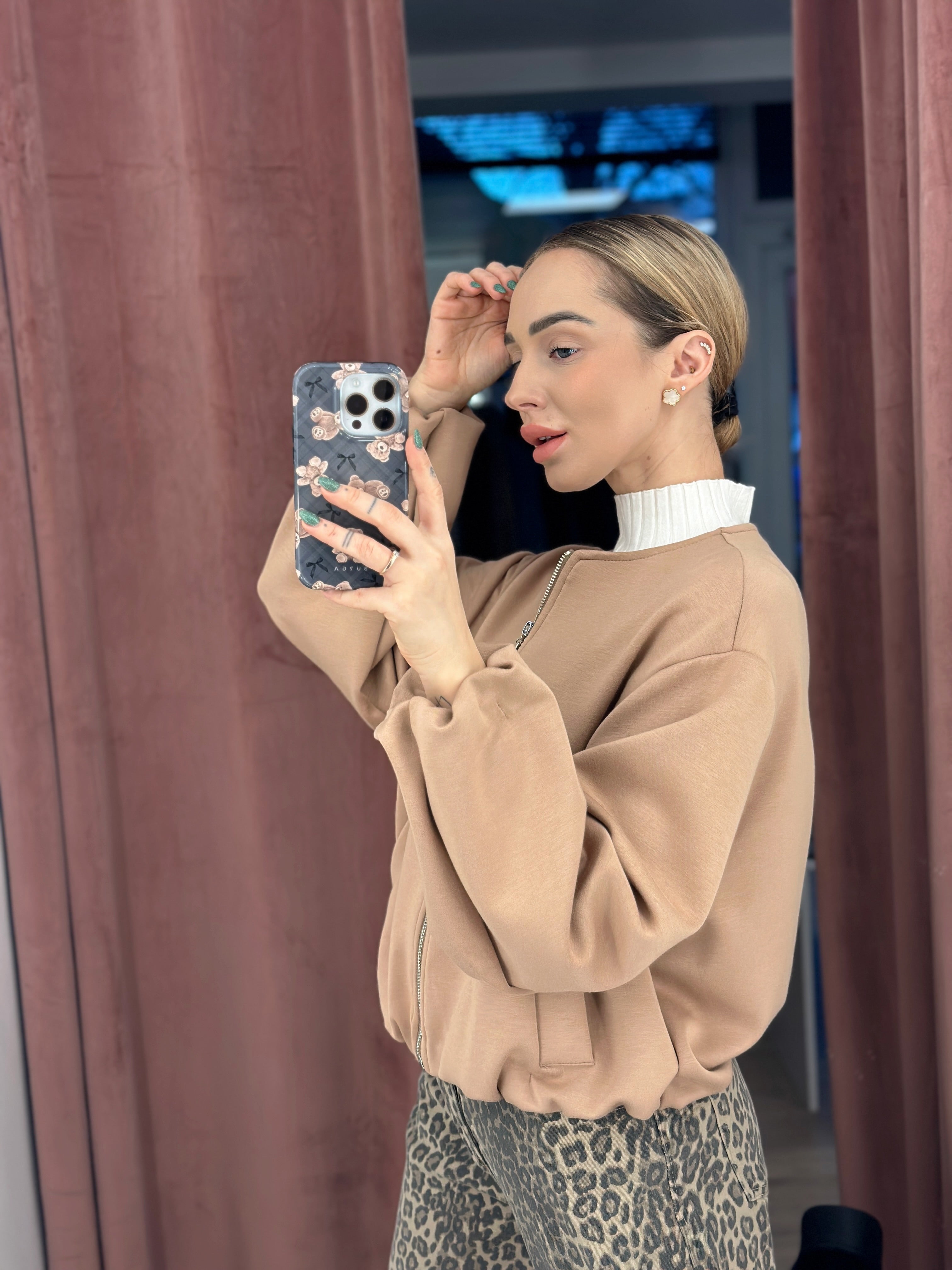 Bomberis ‘Beige zip’