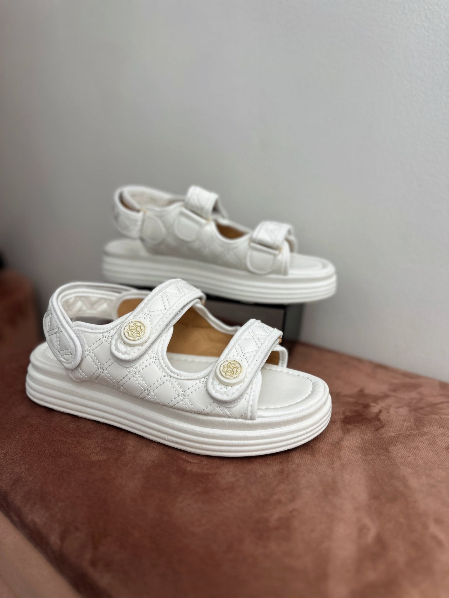 Basutės ‘White’ - MASIM - Basutes