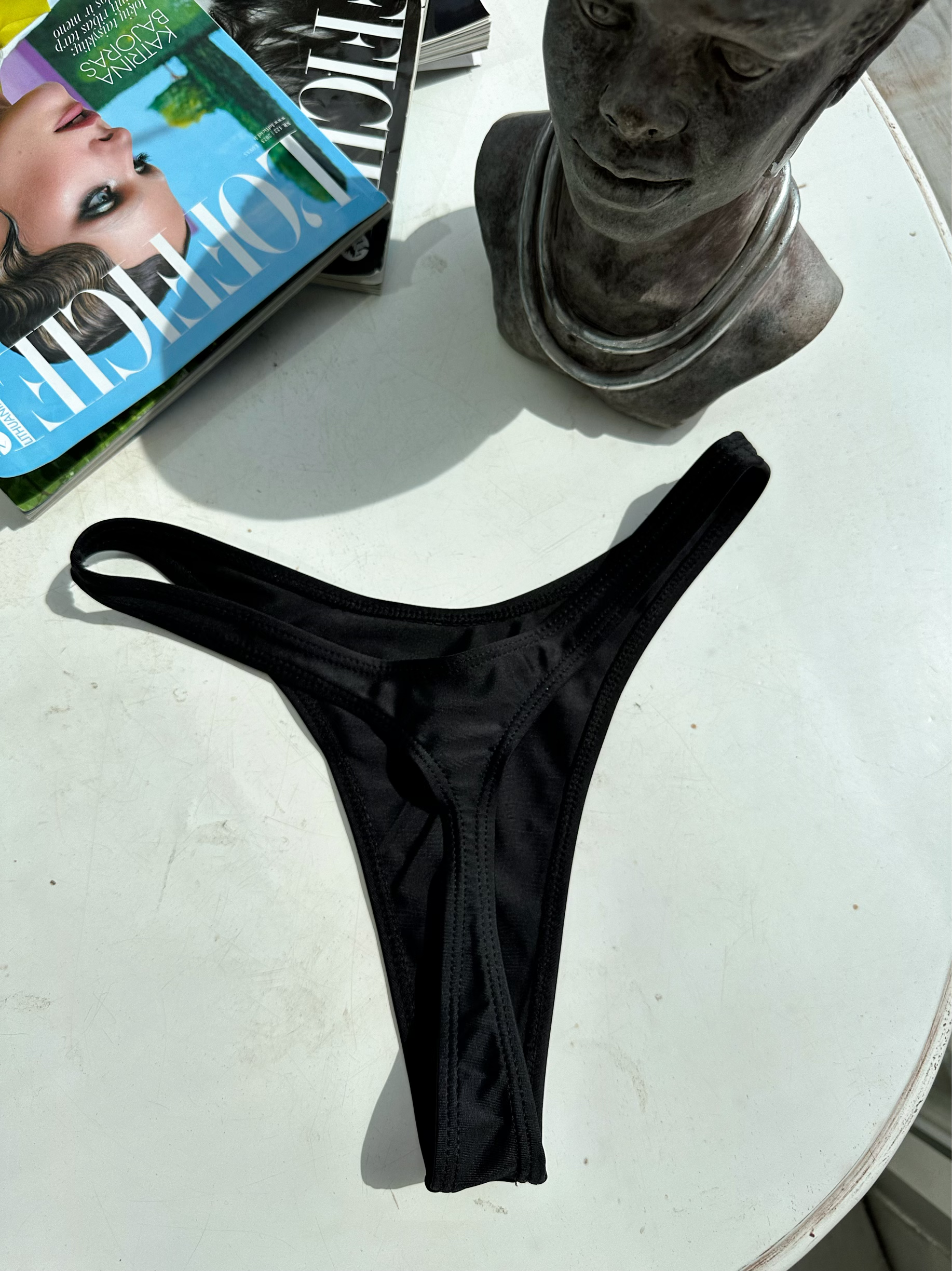 Maudymukas ‘Solid tie black’