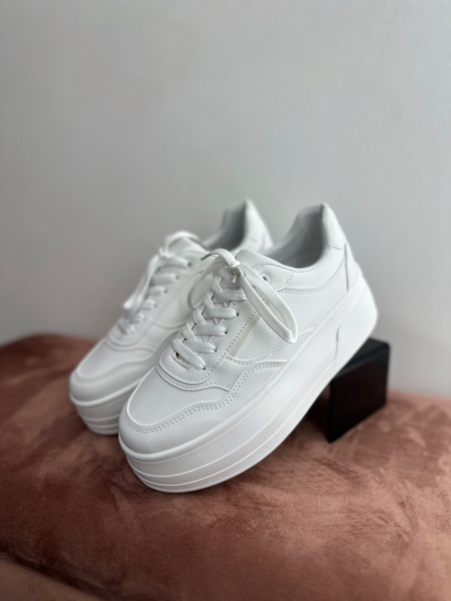 Kedai ‘White’ - MASIM -