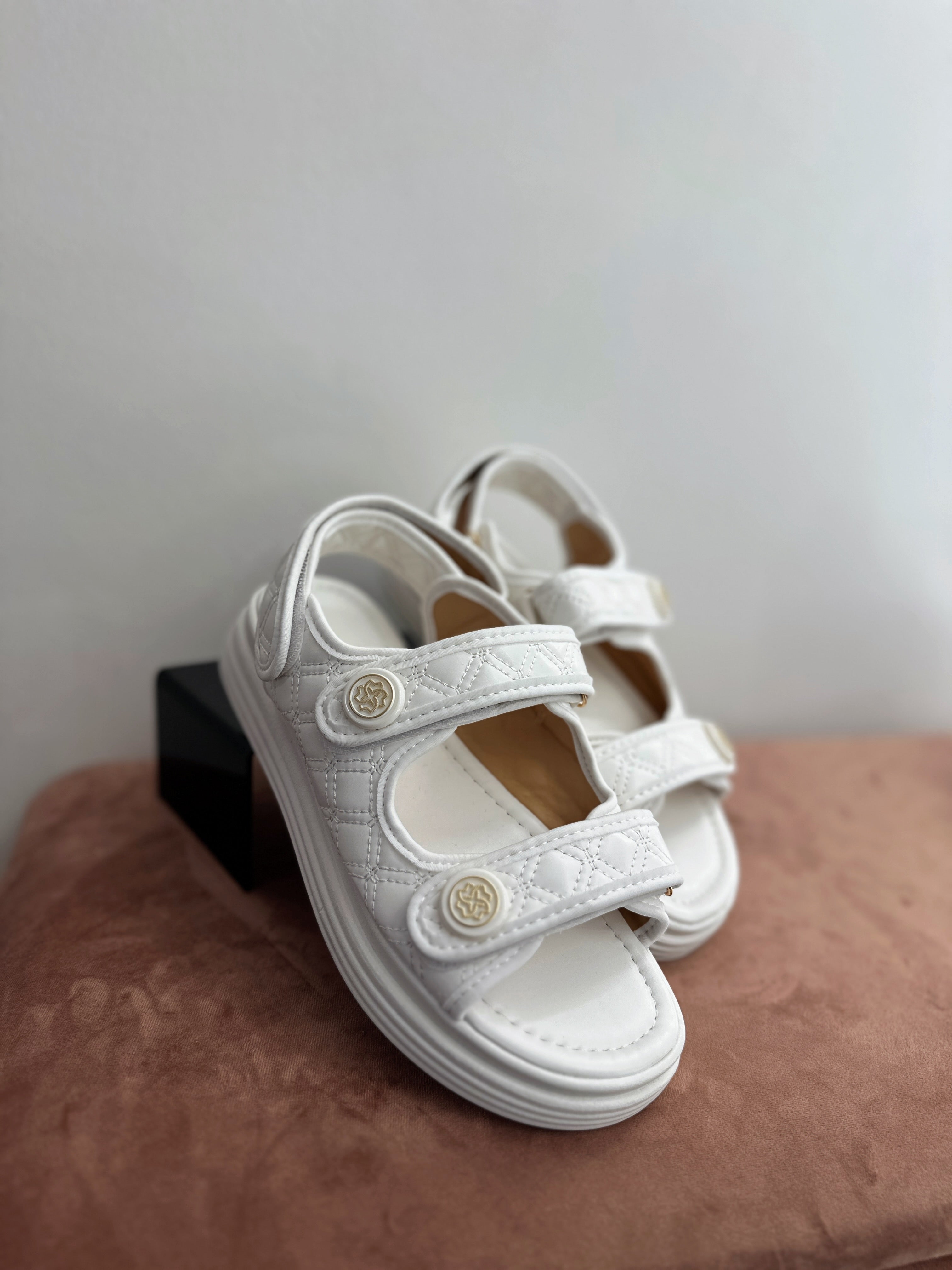 Basutės ‘White’