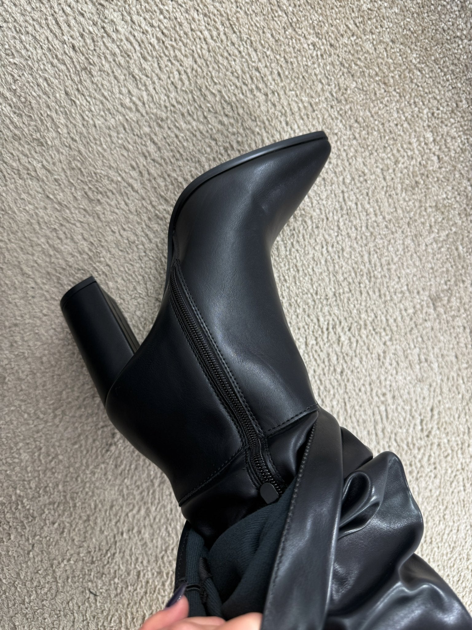 Aukštakulniai ‘Heell’ - MASIM - 